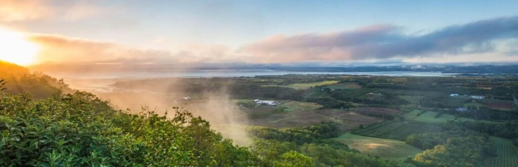 Hidden Gems : 5 Affordable Canadian Vacation Spots for Domestic Travel This Summer