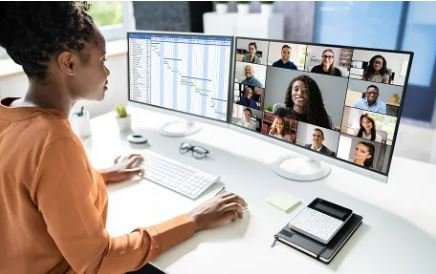 The Death of the 5-Day Office Week? Why Hybrid Work is Now a British Standard.