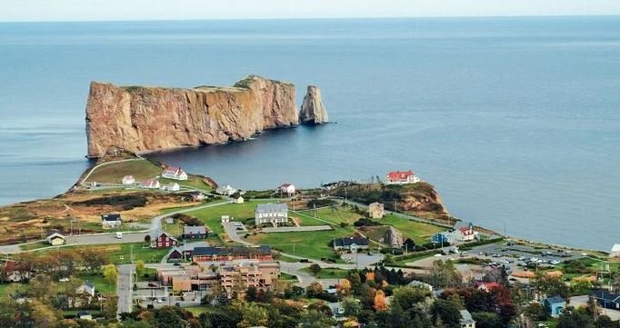 Hidden Gems : 5 Affordable Canadian Vacation Spots for Domestic Travel This Summer